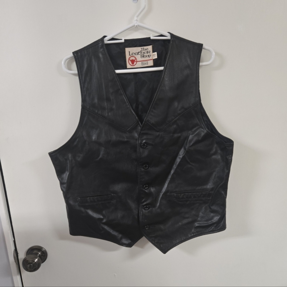 VINTAGE SEARS LEATHER SHOP BADA$$ WESTERN BIKER BLACK LEATHER VEST  SZ 44 REG